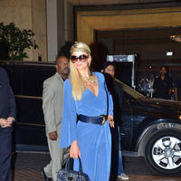 Paris HIlton arrives in India at International Airport